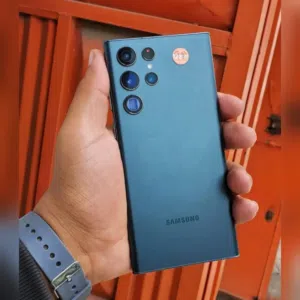 Samsung Galaxy S22 Ultra 128 GB in Sana'a