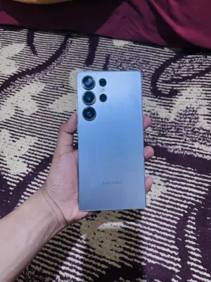 Samsung Galaxy S25 Ultra 256 GB in Sana'a