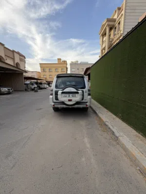 للبيع باجيرو 2012