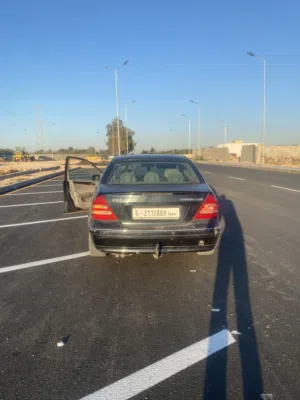 مرسيدس بنز2004