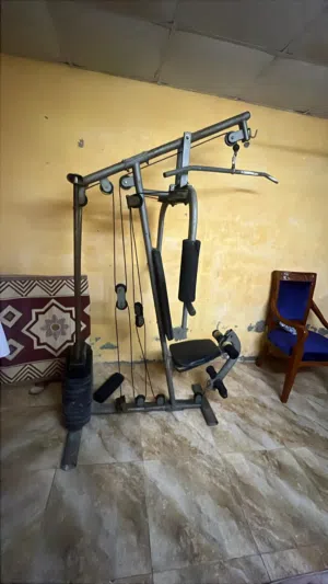 آلة تمارين متعددة