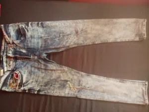 4 بناطيل جينز مستعملة بحالة جيدة جدا للبيع