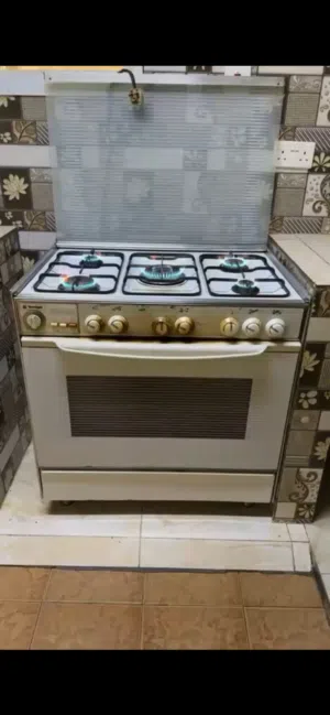 للبيع فرن شغلات شغال مو احسن مايكون