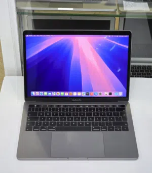 MacBook Pro 13 2019 i5 16GB Ram 256GB SSD لابتوب ابل