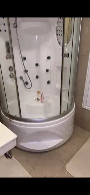 جاكوزي مستعمل بحاله جيده