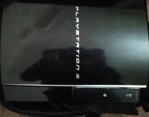 وقابل للتفاوض PlayStation 3. يحتاج إلى صيانه مدخلcd معطل