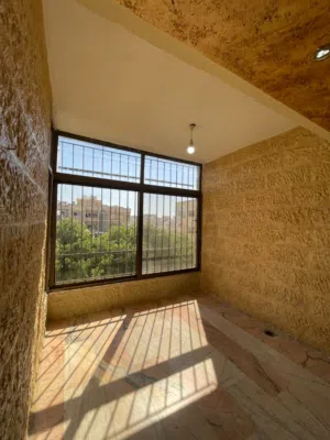 220 m2 3 Bedrooms Apartments for Sale in Amman Um El Summaq