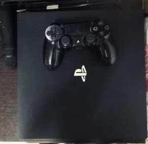 PlayStation 4 pro & controller