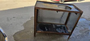 ميز لبلبي للبيع حجم متوسط