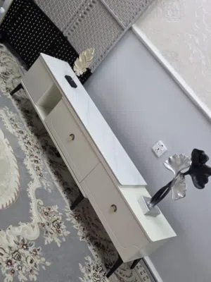 عرض راقي لعشاق الأناقة والفخامة  ميز بلازما قابل للتمديد تصميم مودرن أنيق توصيل مجاني