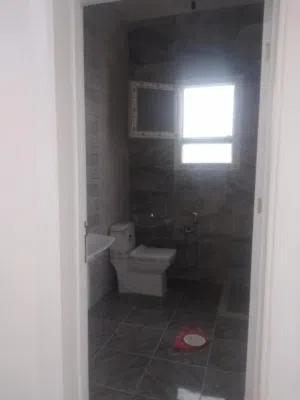 190 m2 4 Bedrooms Townhouse for Rent in Tripoli Ain Zara