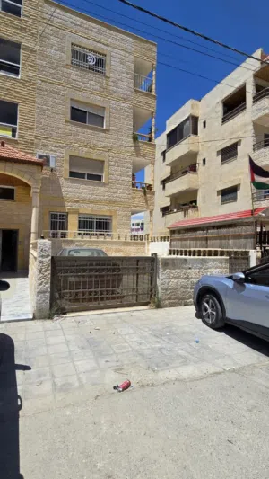 150 m2 3 Bedrooms Apartments for Sale in Zarqa Al Zarqa Al Jadeedeh