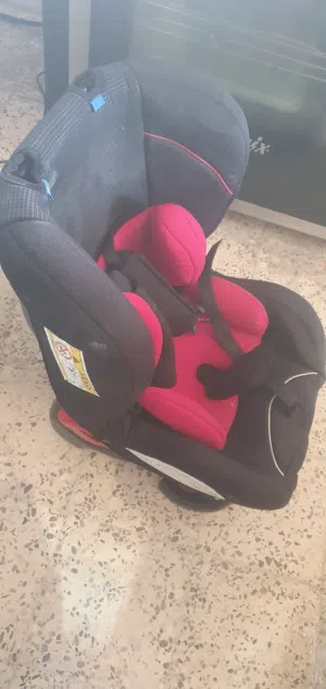 كارسيت مستعمل خفيف للبيع