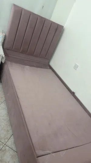 للبيع 2 سرير+ كوميدينا