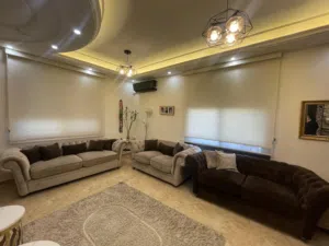 كنب فاخر للبيع استعمال بسيط