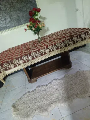طاولة سفرة الطعام