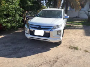 وانيت L200
