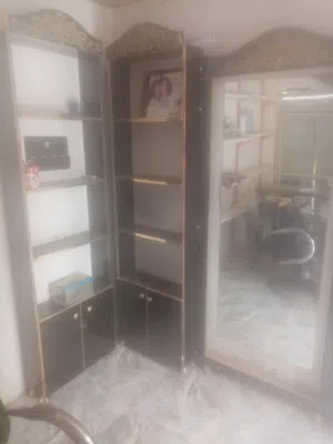 مريا وميز مال حلاقه للبيع
