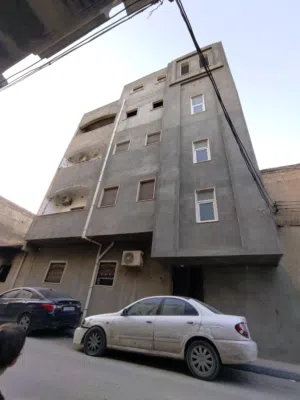 156 m2 More than 6 bedrooms Townhouse for Sale in Tripoli Abu Saleem