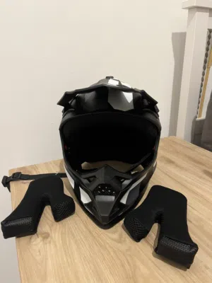 Off-road helmet
