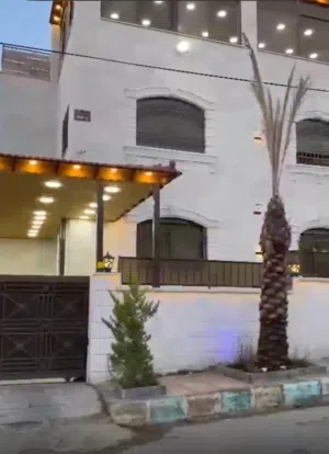 480 m2 More than 6 bedrooms Villa for Sale in Zarqa Graiba