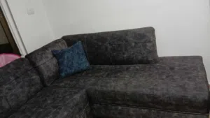عااااااجل تم التخفيض  طقم كنب كورنر لون رمادي بحاله ممتازه البيع بداعي السفر