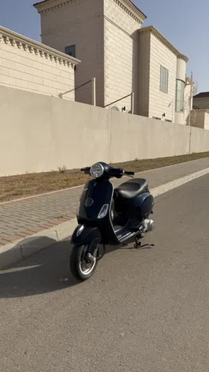 للبيع vespa 125cc نظيفه دراجه و ب سعر معقول لكن مب مسجله