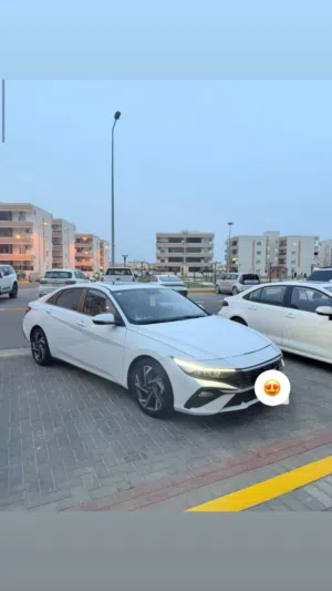 هونداي النترا 2025 تجميع صيني خليجي رقم اربيل باسم شركه فول مواصفات ماشيه 30 كفاله عامه ما عدا بارد