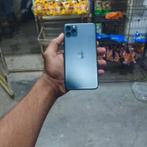 Apple iPhone 11 Pro Max 256 GB in Baghdad