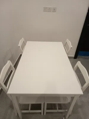 IKEA NÄSINGE Table,and 4 piece chair white, 130x80 cm.