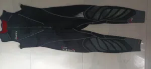 بدله غطس السعر 150 دينار