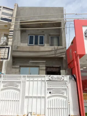 السلام عليكم من رخصت أخوية الأدمن عندي بيت 50م الواجها 4 م والنزال 12 ونص لبيع موقعة جدا ممتاز حي ال
