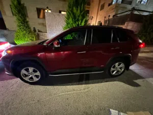 Used Toyota RAV 4 in Amman