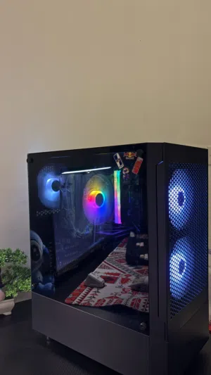 جهاز pc للبيع للجاد الجاهز نظيف استعمال 5 شهور