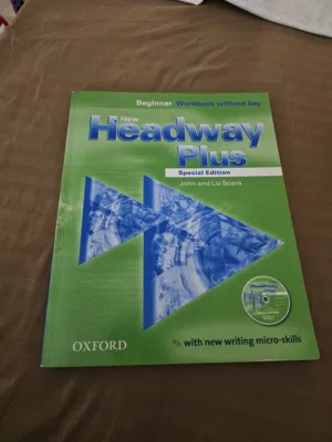 Headway Plus – كتاب اللغة الإنجليزية الحالة: مستعمل نظيف جدًا، بدون تمزقات أو أضرار.