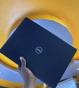 Laptop Dell latitude 3390 Core i5-8250U لابتوب ديل كوري اي فايق الجيل الثامن شاذ جداً شبه جديد