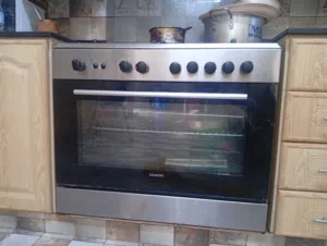 فرن سيمنز نضيف جدا بدون اي مشاكل