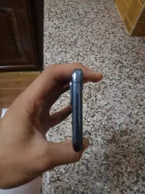 هواوي بي 40 برو الجهاز محتاج الى شاشه فقط