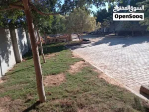 السلام عليكم ارض للبيع الهواري شارع مدرسة الريادة الدولية
