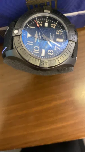 BREITLING AVENGER model 2022