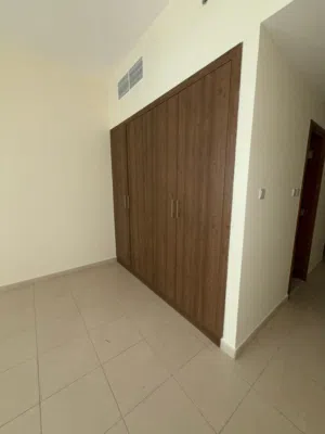 شقه تلت غرف للموظفين او شيرينج