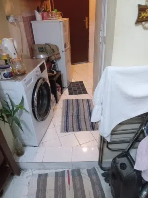 مشاركة سكن استوديو  مطلوب شخص للسكن في استوديو السالميه قطعه رقم 9 بناية رقم 24 شارع سيد ياسين