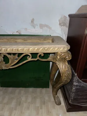 طاوله ل غرف الضيوف