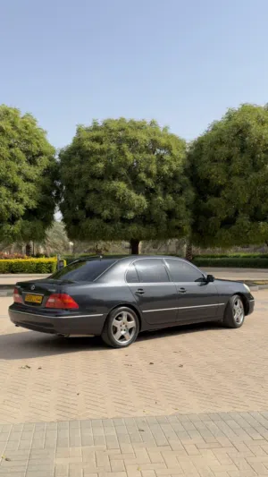 Used Lexus LS in Al Batinah