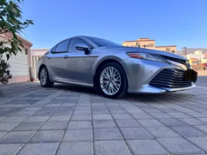 Camry 2018 XLE VERY CLEAN