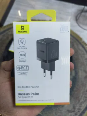 شاحن Baseus Palm الأصلي 20W PD Type-C شحن سريع ايفون 14/15 سامسونج S24 صغير جدا