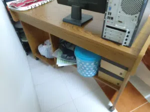 Computer table