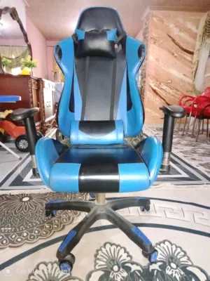 كرسي جيمنج هيدروليك بيفرد سرير بحاله ممتازه