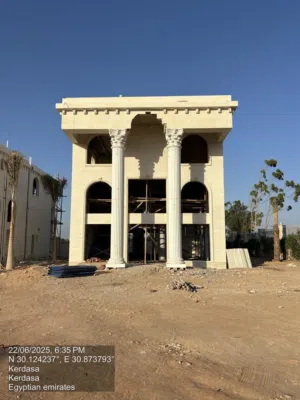 اربع قصور للبيع في كومباوند افق على طريق مصر اسكندريه الصحراوي داندي مول