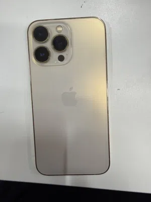 I phone 13 pro , 256gb غير مصلح وكالة ، فقط بطارية 75% بسعر معقول